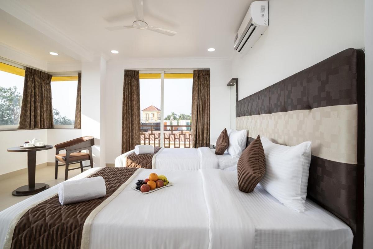 Sairaj Beach Resort Calangute Ngoại thất bức ảnh